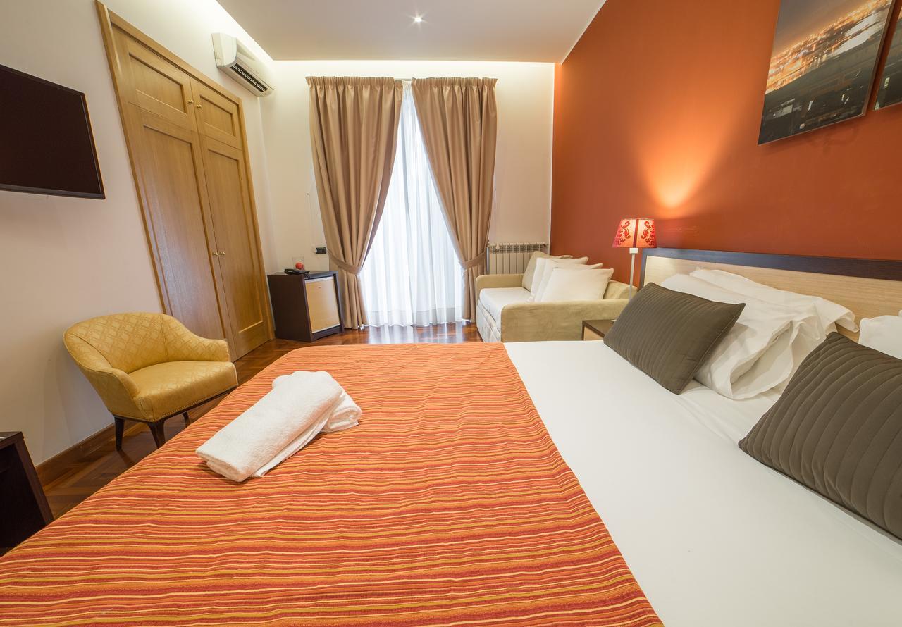 B&B Chiaia 32 Napoli Eksteriør bilde